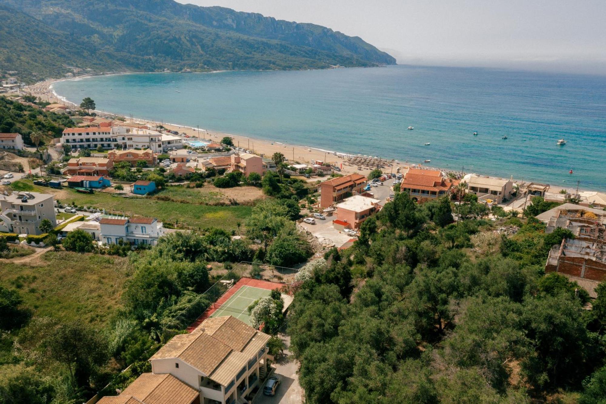 Delfini Resort Agios Georgios Pagon Eksteriør billede